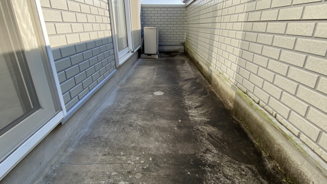 ベランダや屋根まわりが気になる